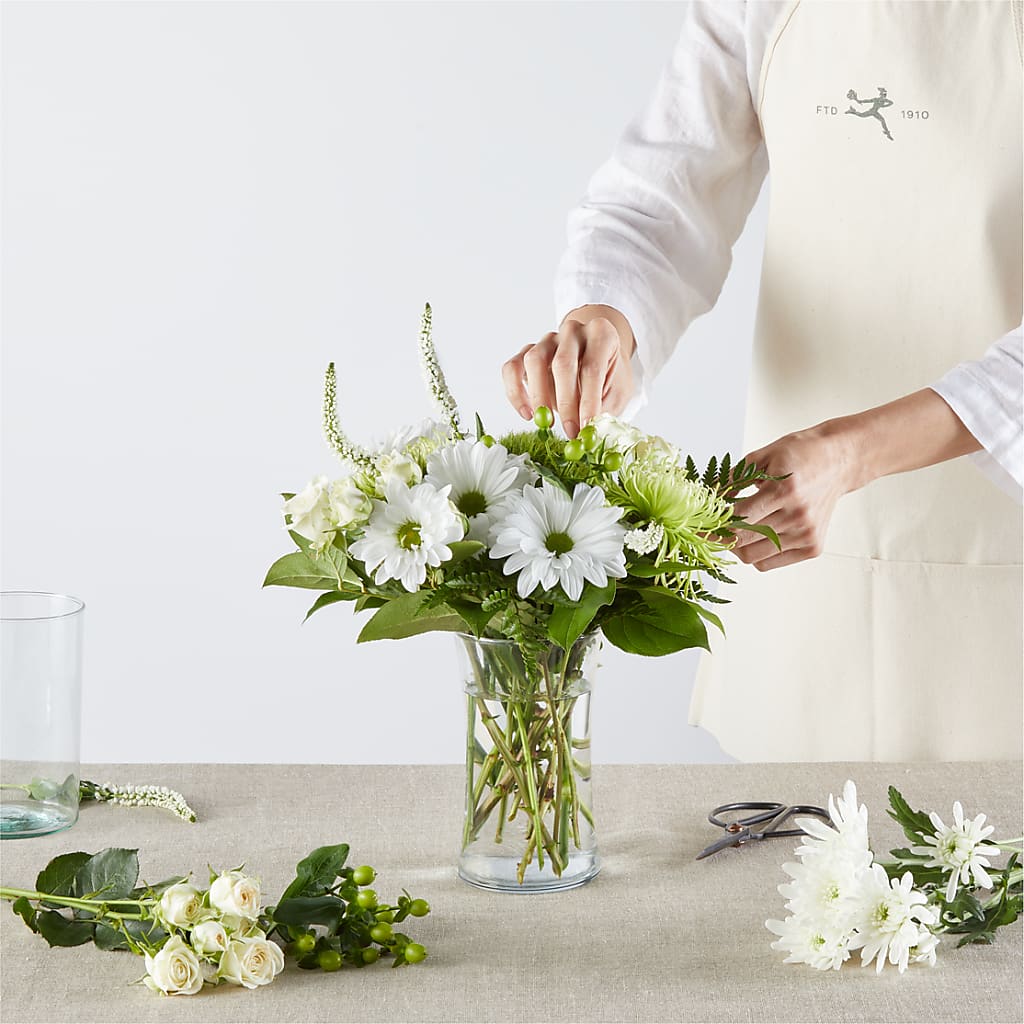 Irish Garden - A Florist Original – Miami Flowers, Miami FL