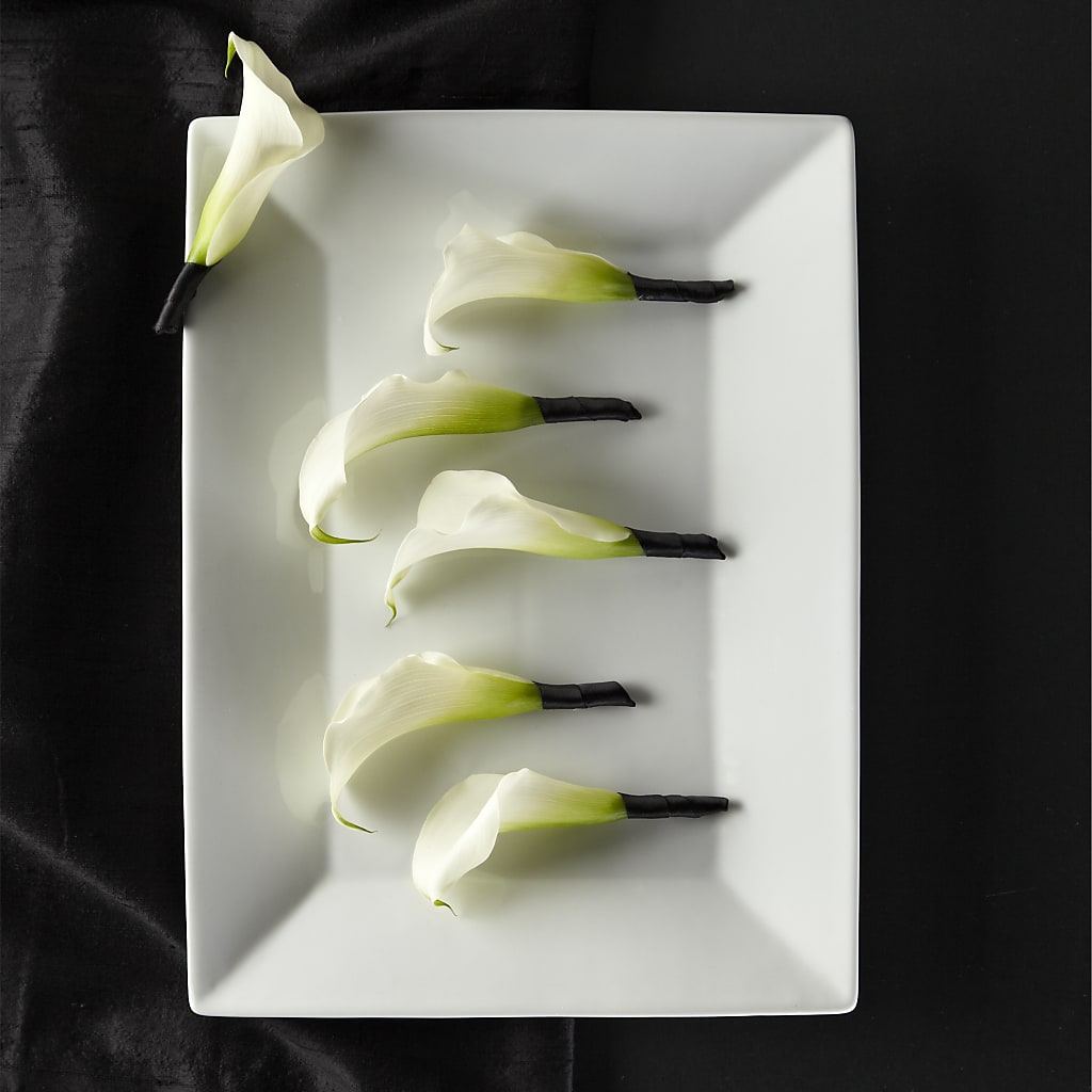 Calla Lily Promise Boutonniere – Miami Flowers, Miami FL