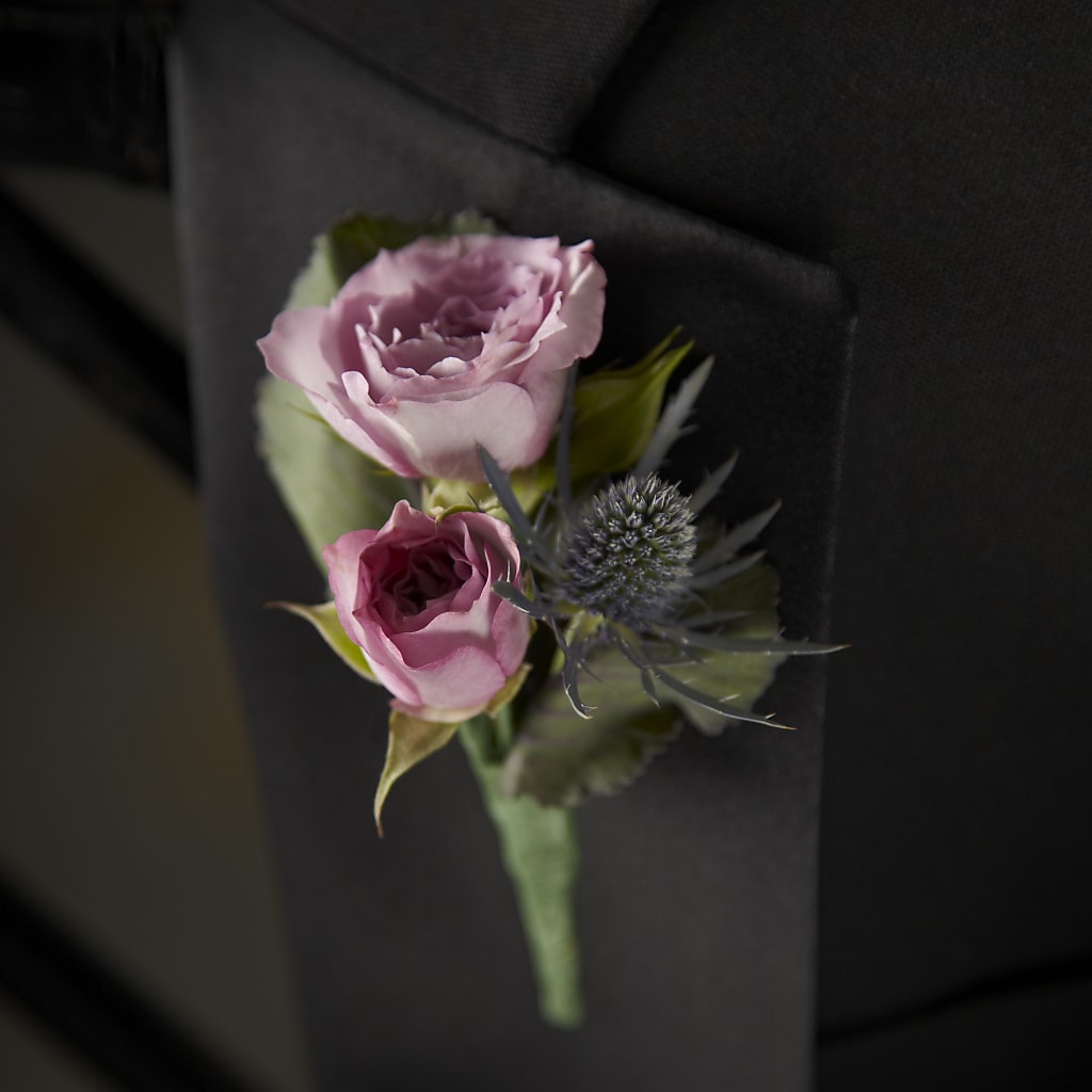 Veronica Boutonniere – Miami Flowers, Miami FL