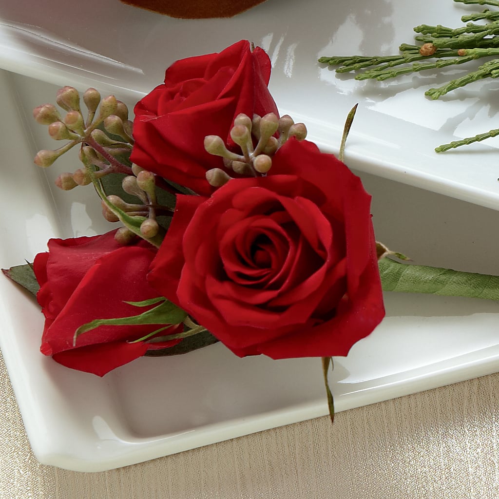 Red Spray Rose Boutonniere – Miami Flowers, Miami FL