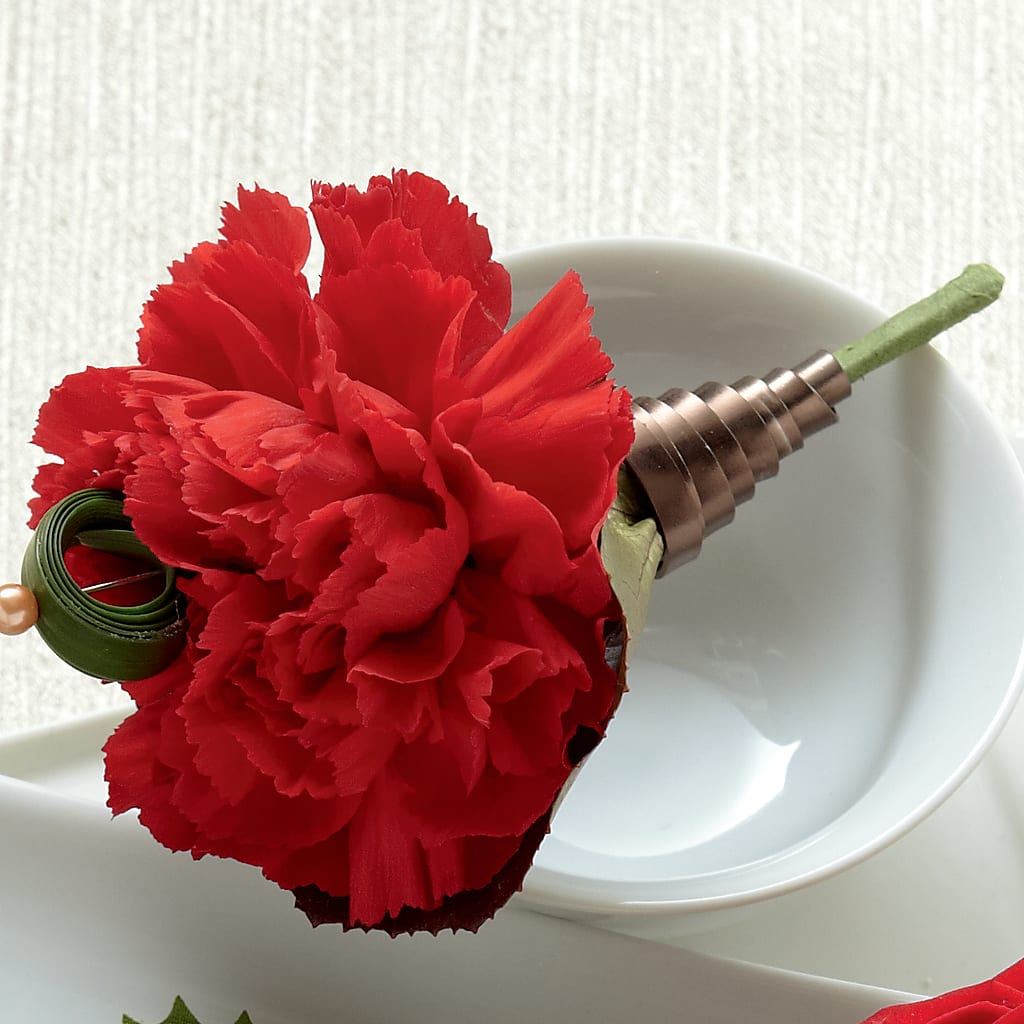 Red Carnation Boutonniere – Miami Flowers, Miami FL
