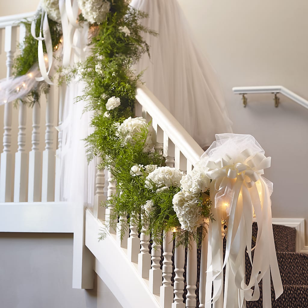 Champagne Dreams Garland – Miami Flowers, Miami FL